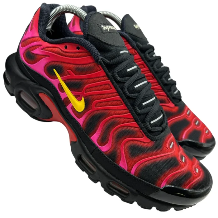 Nike Supreme Tn Sneakers Red (1)